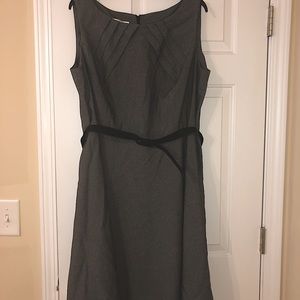 Women’s professional dress slate grey/black belt